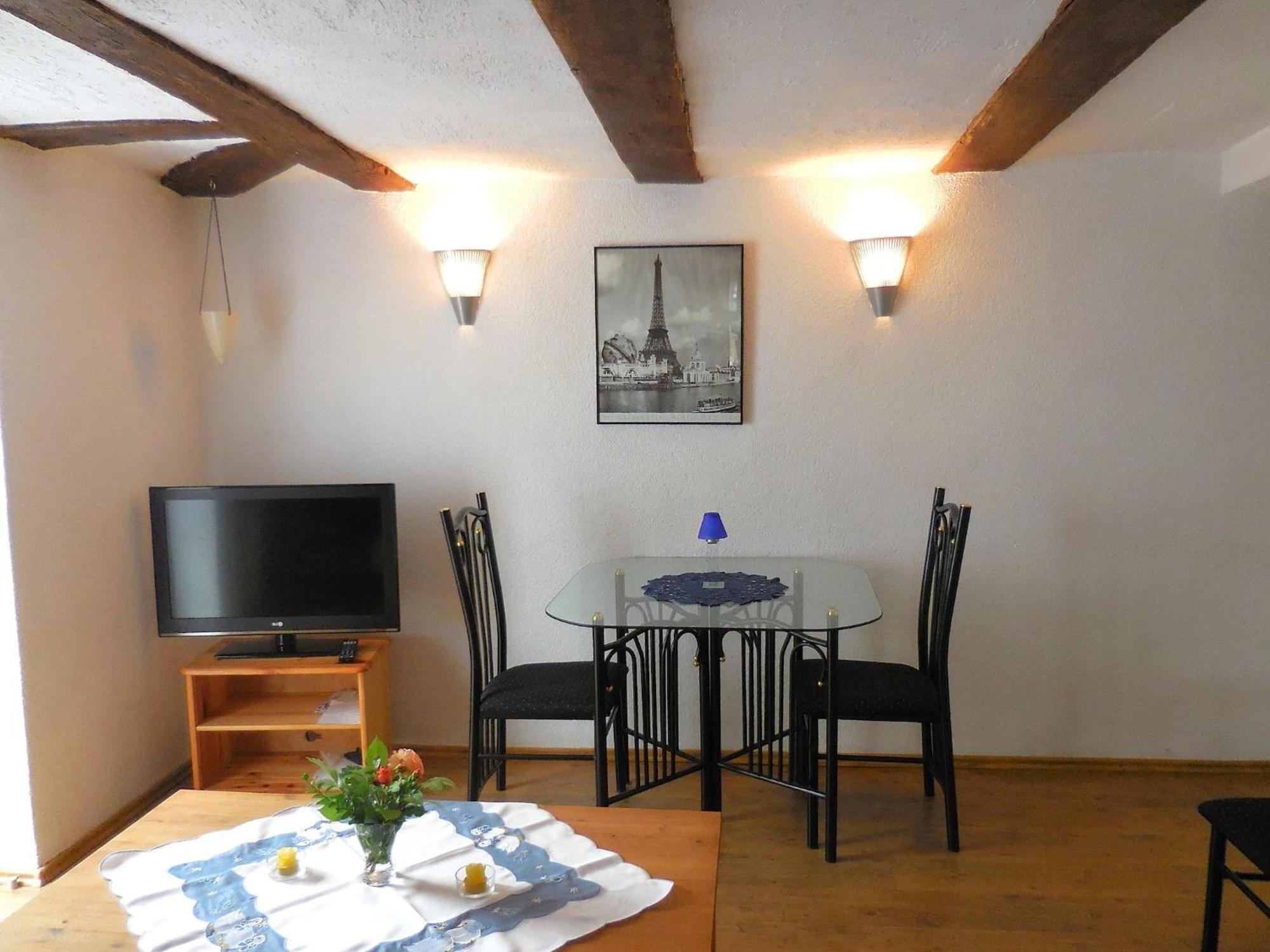 Small Apartment In Hesse With Terrace And Garden Frielendorf Εξωτερικό φωτογραφία